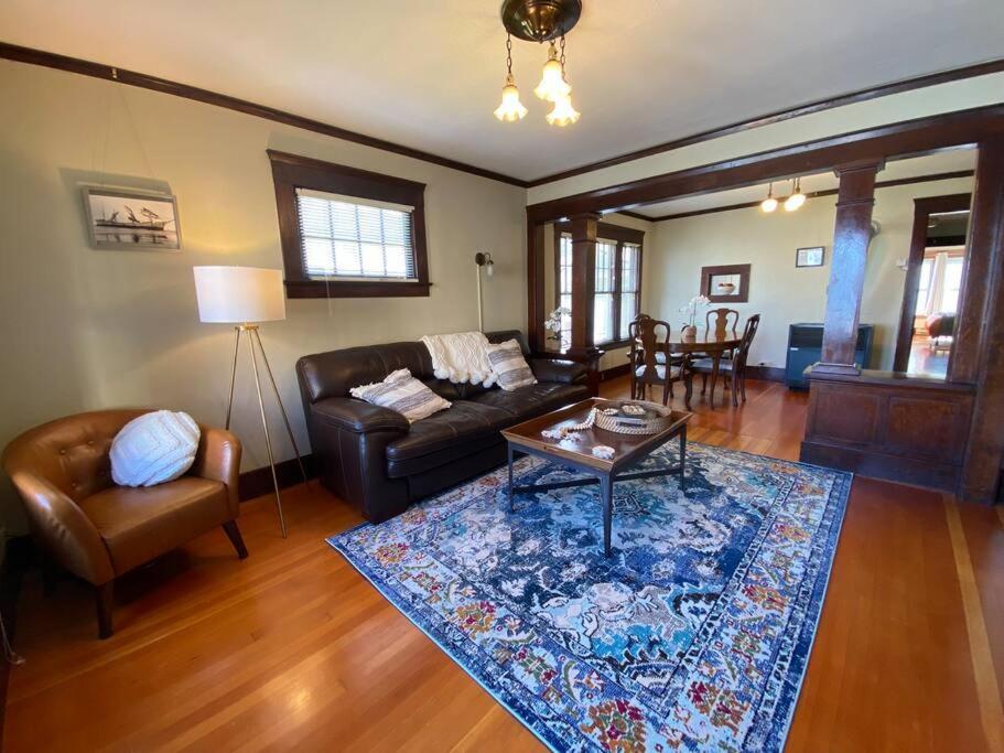 Historic Downtown Riverview Flat, No. 2 Astoria Esterno foto