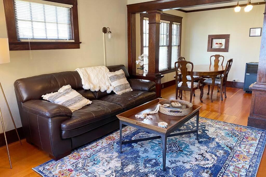 Historic Downtown Riverview Flat, No. 2 Astoria Esterno foto